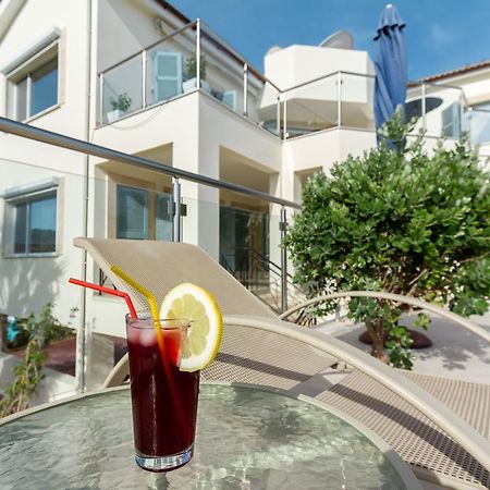 Villa Riverside Polis Bagian luar foto