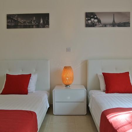 Villa Riverside Polis Bagian luar foto
