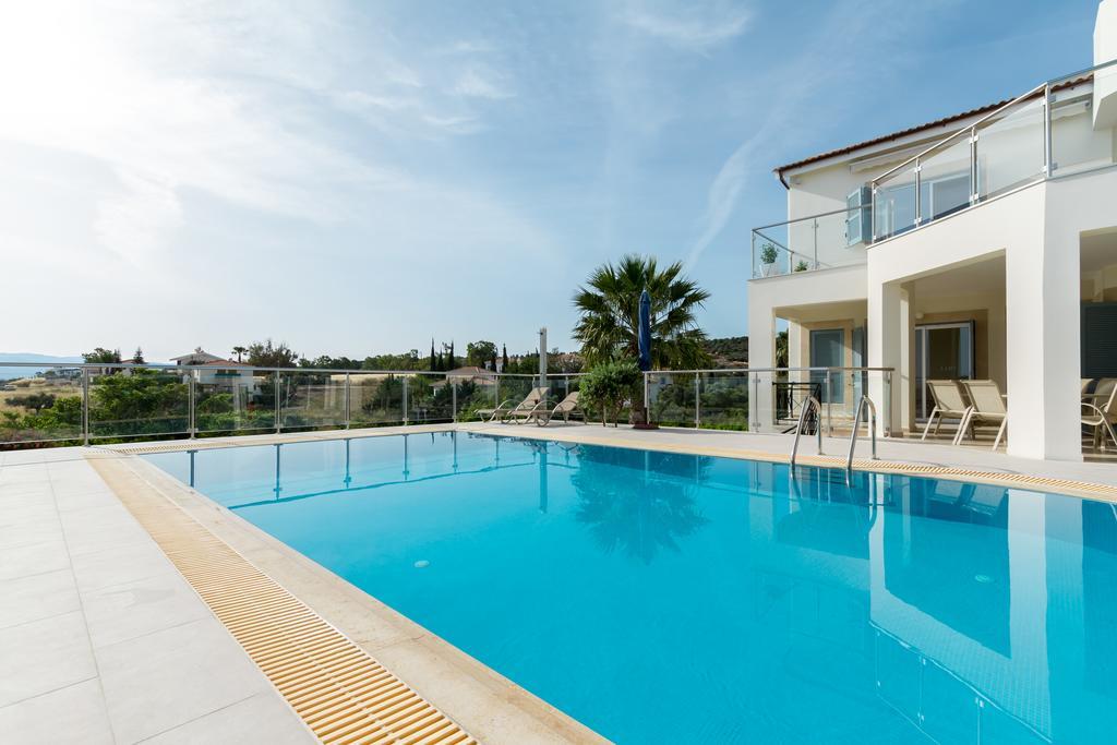 Villa Riverside Polis Bagian luar foto