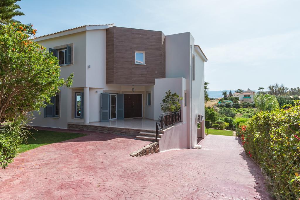Villa Riverside Polis Bagian luar foto