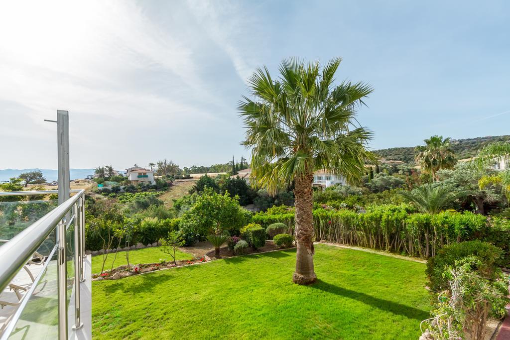 Villa Riverside Polis Bagian luar foto